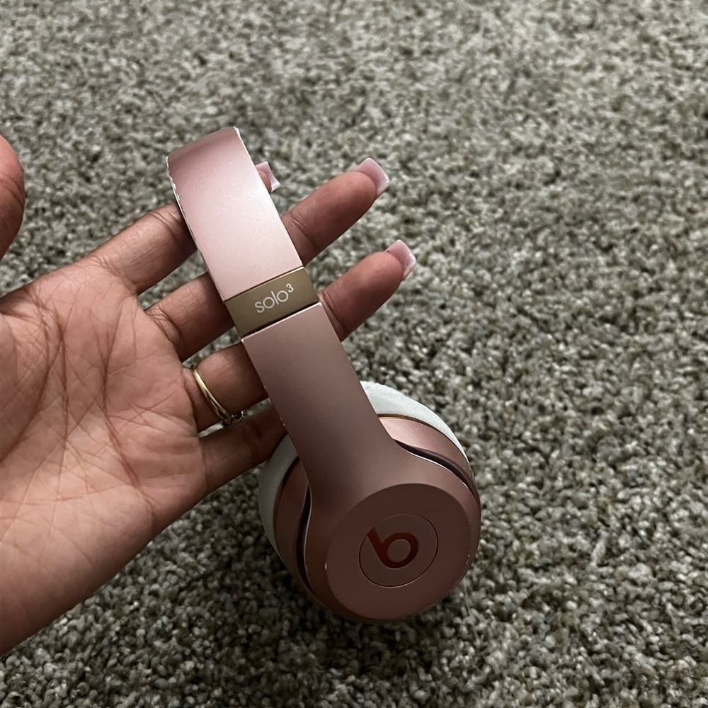 Beats by Dre Solo3 On-Ear Headphones - Rose Gold